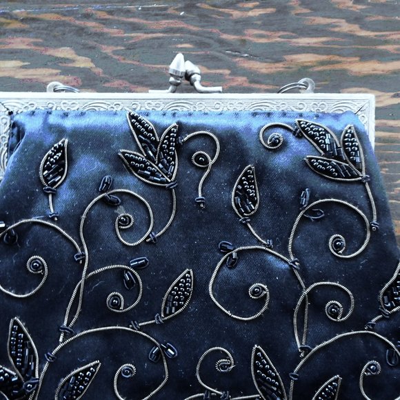 Shakeel's Concepts Vintage Black /Fabric Beaded Evening - Picture 5 of 5